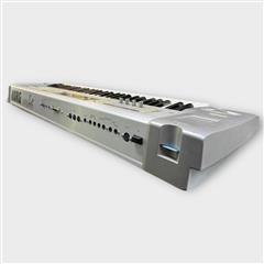 KORG TRITON Le 61 key Synthesizer Keyboard Music Workstation (Read)